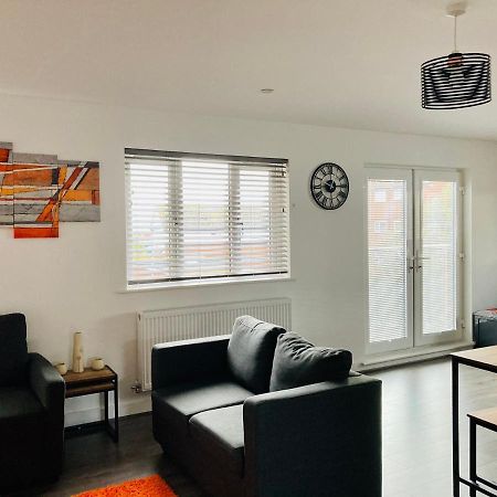 Spacious Newly Built Apartment Rhos On Sea, Colwyn Bay Extérieur photo