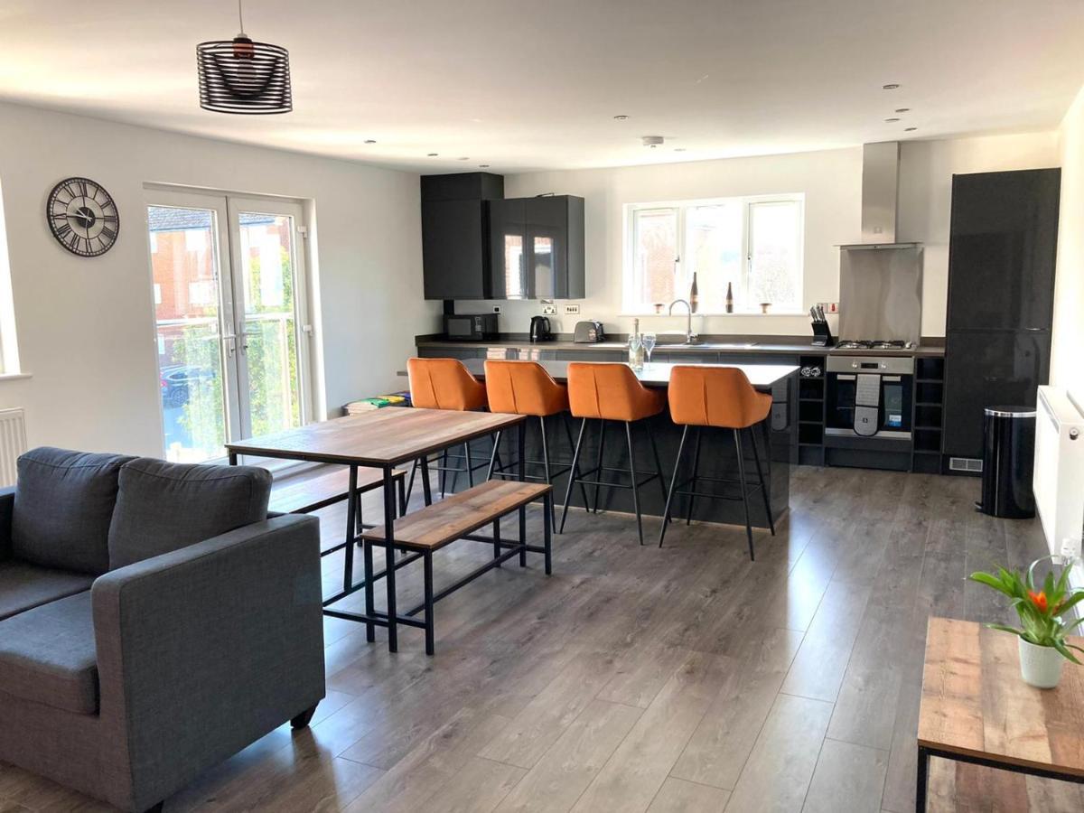 Spacious Newly Built Apartment Rhos On Sea, Colwyn Bay Extérieur photo