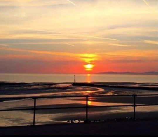 Spacious Newly Built Apartment Rhos On Sea, Colwyn Bay Extérieur photo