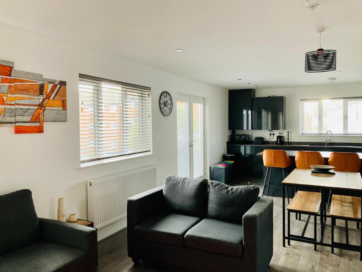 Spacious Newly Built Apartment Rhos On Sea, Colwyn Bay Extérieur photo